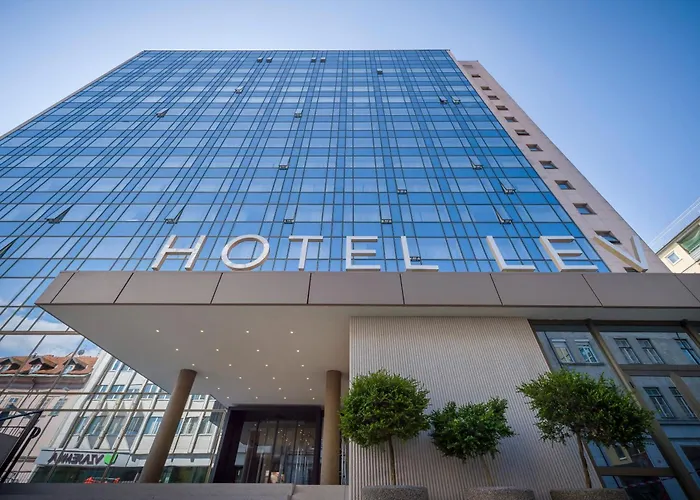 Hotel Exe Lev — stavba
